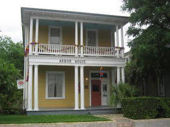 Arbor House Suites Bed And Breakfast San Antonio Extérieur photo